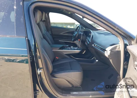 2024 Cadillac Lyriq Luxury W/1Sd z USA, uszkodzony, nr VIN 1GYKPRRK2RZ115425